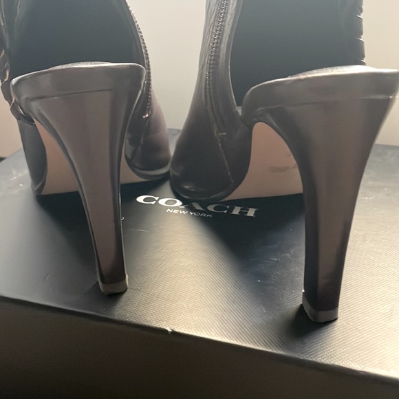 Coach Izzie Brown Peep Toe Ankle Slender Stacked Heel Shoe Bootie Chestnut 5.5 - Picture 7 of 10